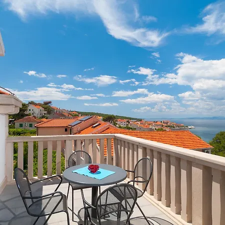 15242d Apartment Postira